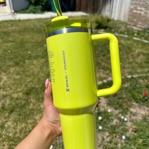 Stanley x Starbucks 40oz Quencher Summer Edition Lime Green